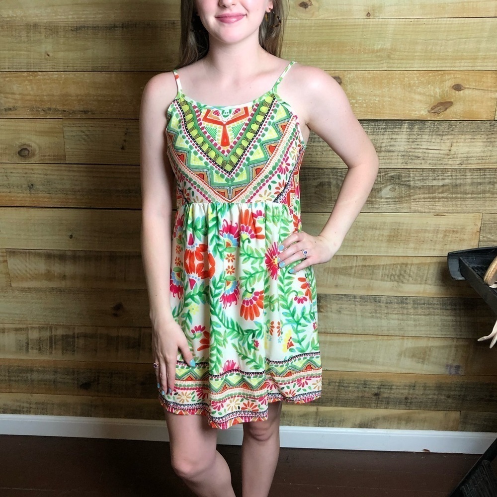 Lovemarks, colorful dress - Picture 3 of 10